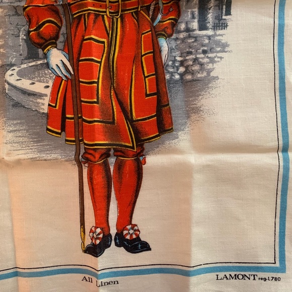 Lamont Linen Dish Kitchen Towel Beefeater Guard Ireland Souvenir Collectible - Picture 3 of 5